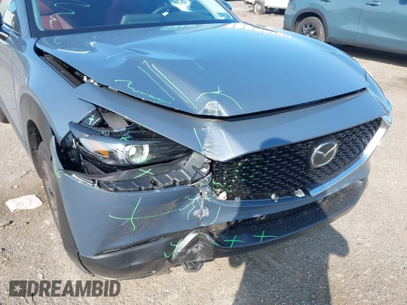 2025 Mazda CX-30 S Preferred with VIN 3MVDMBCM2SM804234, listed as a IAAI auction lot 42391251 with 413 mi miles and . Bid and sale history available at DreamBid. Image 6.