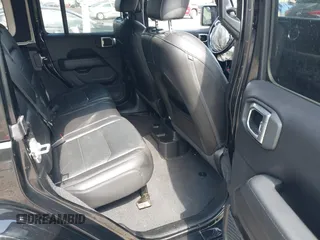 2020 Jeep Wrangler Unlimited Sahara z VIN 1C4HJXEN6LW106869, wystawiony jako IAAI lot #42390113 z przebiegiem 56 907 mil mil oraz . Historia ofert i sprzedaży dostępna na DreamBid. Obrazek 8.