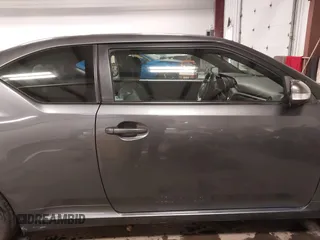 2011 Scion tC z VIN JTKJF5C75B3011546, wystawiony jako IAAI lot #42314036 z przebiegiem 266 448 mil mil oraz . Historia ofert i sprzedaży dostępna na DreamBid. Obrazek 13.