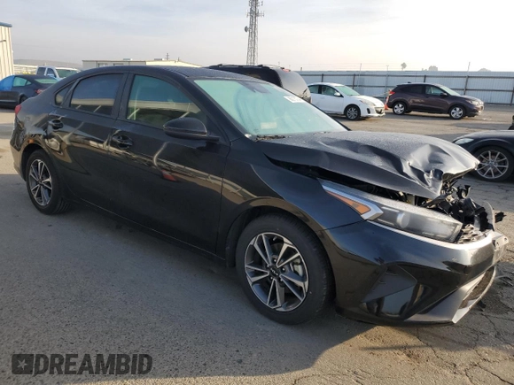 2022 Kia Forte LXS with VIN 3KPF24AD9NE457420, listed as a Copart auction lot 86216704 with 48,441 mi miles and Salvage Title. Bid and sale history available at carsss.com. Image 4.