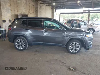 2019 Jeep Compass High Altitude z VIN 3C4NJDCB0KT741990, wystawiony jako IAAI lot #42566781 z przebiegiem 61 041 mil mil oraz . Historia ofert i sprzedaży dostępna na DreamBid. Obrazek 13.