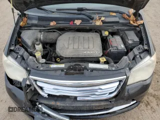 2011 Chrysler Town & Country Limited with VIN 2A4RR6DG4BR616911, listed as a Copart auction lot 83353704 with 204,731 mi miles and Clean Title. Bid and sale history available at carsss.com. Image 12.