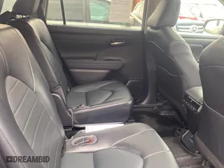 2022 Toyota Highlander XLE with VIN 5TDHZRBH5NS584772, listed as a Copart auction lot 51858845 with 63,157 mi miles and Clean Title. Bid and sale history available at carsss.com. Image 6.