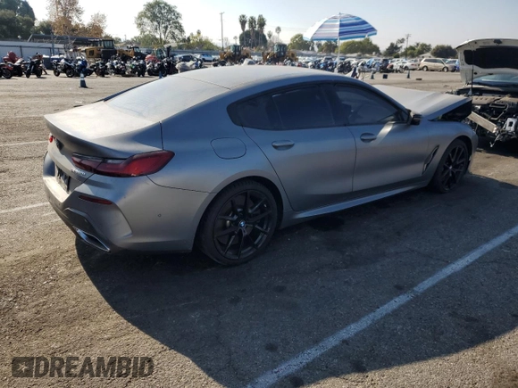 2023 BMW 8 Series M850i z VIN WBAGV8C0XPCK42813, wystawiony jako Copart lot #41823805 z przebiegiem Nie podano mil oraz Szkoda całkowita • Salvage title. Historia ofert i sprzedaży dostępna na DreamBid. Obrazek 3.