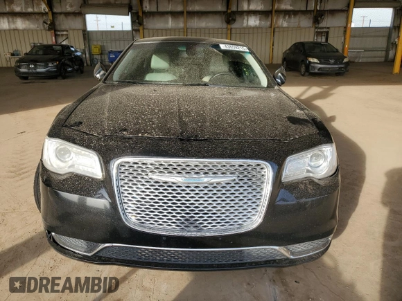 2017 Chrysler 300 Limited z VIN 2C3CCAAG9HH662337, wystawiony jako Copart lot #43659215 z przebiegiem 146 636 mil mil oraz Szkoda całkowita • Salvage title. Historia ofert i sprzedaży dostępna na DreamBid. Obrazek 5.