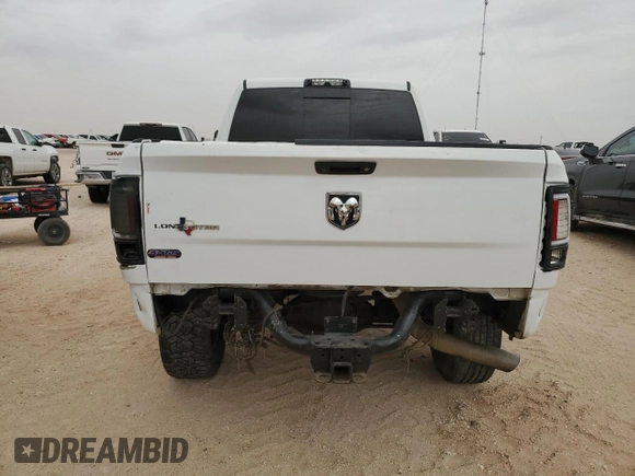 2015 Ram 2500 Laramie with VIN 3C6UR5NL6FG552735, listed as a Copart auction lot 51568925 with 284,745 mi miles and Salvage title. Bid and sale history available at DreamBid. Image 6.