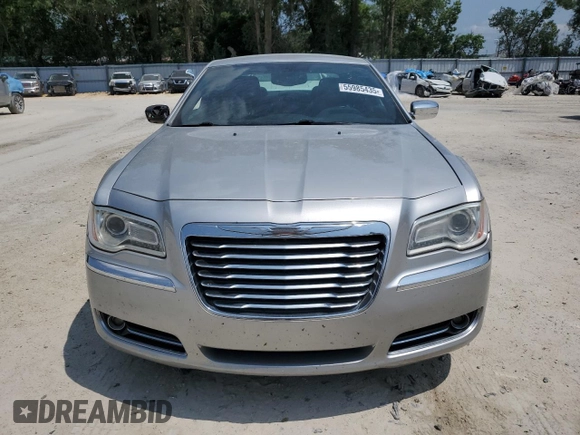 2012 Chrysler 300 Limited z VIN 2C3CCACG4CH249716, wystawiony jako Copart lot #55985435 z przebiegiem 93 756 mil mil oraz Szkody całkowita. Historia ofert i sprzedaży dostępna na DreamBid. Obrazek 5.