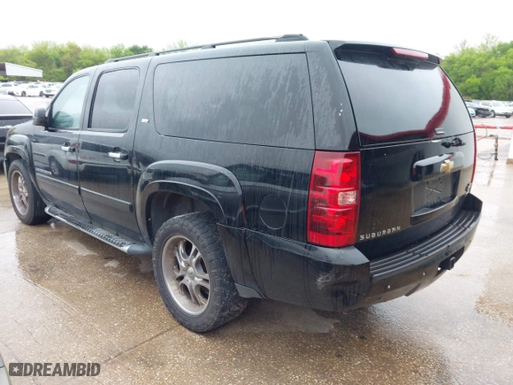2007 Chevrolet Suburban LTZ with VIN 3GNFC16067G211277, listed as a IAAI auction lot 41862926 with 234,124 mi miles. Bid and sale history available at carsss.com. Image 3.