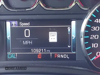2019 Chevrolet Suburban LT z VIN 1GNSKHKC0KR203405, wystawiony jako IAAI lot #42393200 z przebiegiem 109 211 mil mil oraz . Historia ofert i sprzedaży dostępna na DreamBid. Obrazek 15.