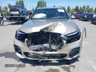 2019 BMW X5 xDrive40i z VIN 5UXCR6C54KLL62006, wystawiony jako IAAI lot #42149795 z przebiegiem 57 470 mil mil oraz . Historia ofert i sprzedaży dostępna na DreamBid. Obrazek 13.