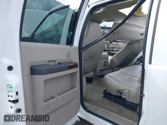 2008 Ford F-250 XL with VIN 1FTSW21RX8EB42256, listed as a IAAI auction lot 41928407 with Not provided miles and . Bid and sale history available at DreamBid. Image 8.