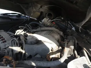 1998 Oldsmobile Cutlass GL z VIN 1G3NB52M9W6300607, wystawiony jako IAAI lot #41575122 z przebiegiem Nie podano mil oraz . Historia ofert i sprzedaży dostępna na DreamBid. Obrazek 10.