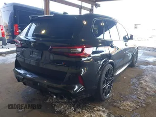 2022 BMW X5 M z VIN 5YMJU0C06N9L14251, wystawiony jako IAAI lot #40388936 z przebiegiem 59 561 mil mil oraz . Historia ofert i sprzedaży dostępna na DreamBid. Obrazek 4.