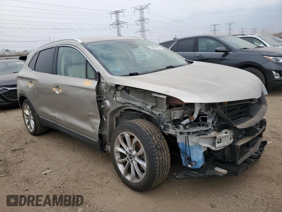 2015 Lincoln MKC z VIN 5LMCJ1A93FUJ07566, wystawiony jako Copart lot #53621655 z przebiegiem 116 018 mil mil oraz Szkoda całkowita • Salvage title. Historia ofert i sprzedaży dostępna na DreamBid. Obrazek 4.