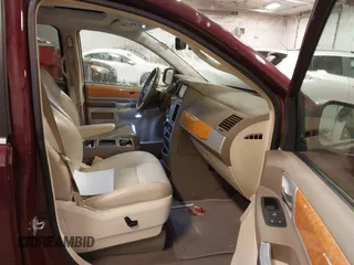 2009 Chrysler Town & Country Limited with VIN 2A8HR64X89R542770, listed as a IAAI auction lot 41276841 with 211,499 mi miles. Bid and sale history available at carsss.com. Image 5.