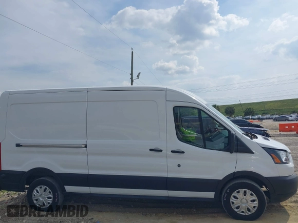 2019 Ford Transit with VIN 1FTYR2CM8KKA88497, listed as a IAAI auction lot 38875548 with 34,137 mi miles. Bid and sale history available at carsss.com. Image 13.