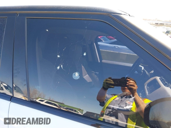 2017 Land Rover Range Rover Sport HSE with VIN SALWR2FV0HA134360, listed as a IAAI auction lot 41810251 with 73,407 mi miles and . Bid and sale history available at DreamBid. Image 18.