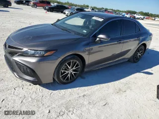 2024 Toyota Camry SE with VIN 4T1T11AK2RU848382, listed as a Copart auction lot 49446675 with 27,992 mi miles and Salvage Title. Bid and sale history available at carsss.com. Image 1.