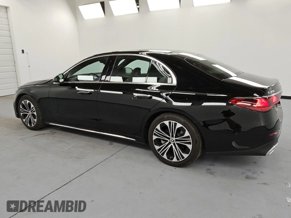 2025 Mercedes-Benz E 350 with VIN W1KLF4HB5SA134109, listed as a Copart auction lot 56200205 with 3,624 mi miles and Clean Title. Bid and sale history available at DreamBid. Image 2.