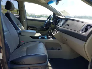 2016 Kia Sedona SX with VIN KNDMC5C15G6143818, listed as a IAAI auction lot 42051284 with 97,666 mi miles and . Bid and sale history available at carsss.com. Image 5.