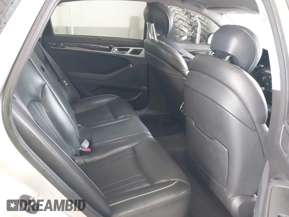 2015 Hyundai Genesis 3.8L z VIN KMHGN4JE3FU049868, wystawiony jako IAAI lot #42361465 z przebiegiem 168 080 mil mil oraz . Historia ofert i sprzedaży dostępna na DreamBid. Obrazek 8.