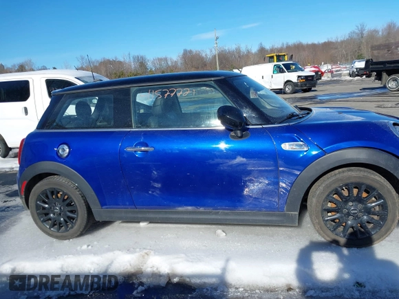 2020 MINI Hardtop Cooper S z VIN WMWXR5C05L2L43423, wystawiony jako IAAI lot #41577721 z przebiegiem 108 123 mil mil oraz . Historia ofert i sprzedaży dostępna na DreamBid. Obrazek 13.