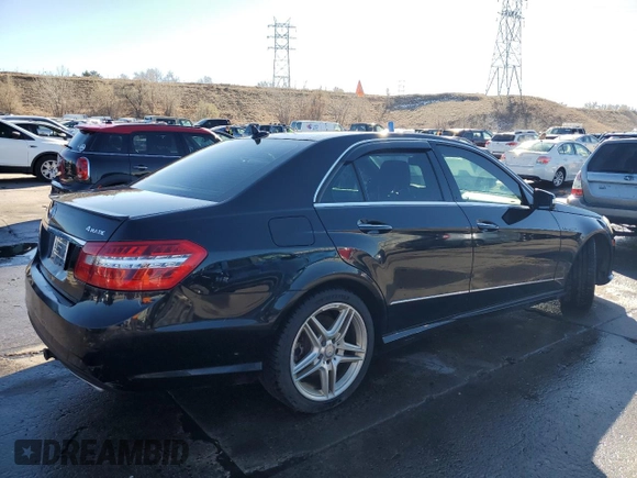 2013 Mercedes-Benz E 550 Sport z VIN WDDHF9BB7DA722074, wystawiony jako Copart lot #83458924 z przebiegiem 159 755 mil mil oraz Szkoda całkowita • Salvage title. Historia ofert i sprzedaży dostępna na DreamBid. Obrazek 3.