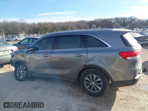2016 Kia Sorento LX with VIN 5XYPGDA31GG002581, listed as a IAAI auction lot 41366057 with 170,671 mi miles. Bid and sale history available at carsss.com. Image 14.
