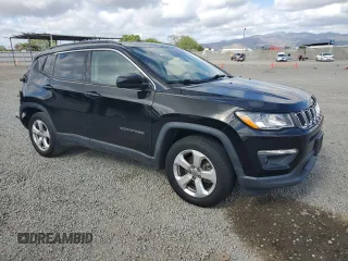 2021 Jeep Compass Latitude z VIN 3C4NJCBB6MT507917, wystawiony jako Copart lot #56979785 z przebiegiem 85 739 mil mil oraz Szkoda całkowita • Salvage title. Historia ofert i sprzedaży dostępna na DreamBid. Obrazek 4.