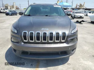 2017 Jeep Cherokee Latitude с VIN 1C4PJLCB5HW644502, выставлен на аукционе Copart как лот 60356045 с пробегом 63 156 миль миль и Списание • Salvage title. История ставок и продаж доступна на DreamBid. Изображение 5.