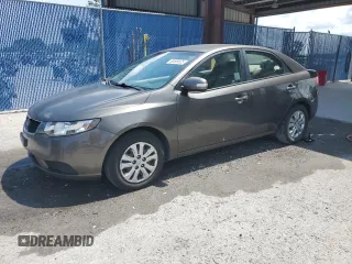 2010 Kia Forte EX z VIN KNAFU4A20A5295544, wystawiony jako Copart lot #58595625 z przebiegiem 322 520 mil mil oraz Szkoda całkowita • Salvage title. Historia ofert i sprzedaży dostępna na DreamBid. Obrazek 1.