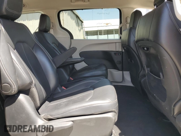 2023 Chrysler Pacifica Hybrid Touring L with VIN 2C4RC1L78PR632368, listed as a Copart auction lot 61763955 with 41,494 mi miles and Clean title. Bid and sale history available at DreamBid. Image 11.