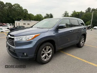 2015 Toyota Highlander XLE with VIN 5TDJKRFH2FS201565, listed as a Copart auction lot 63618945 with 173,689 mi miles and Clean title. Bid and sale history available at DreamBid. Image 1.
