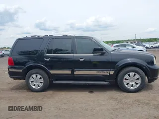 2003 Lincoln Navigator Luxury z VIN 5LMFU28R13LJ43211, wystawiony jako IAAI lot #42331844 z przebiegiem 166 139 mil mil oraz . Historia ofert i sprzedaży dostępna na DreamBid. Obrazek 13.