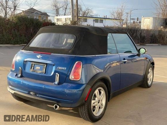 2007 MINI Convertible с VIN WMWRF33577TG17466, выставлен на аукционе Copart как лот 42860175 с пробегом 60 577 миль миль и Чистый • Clean title. История ставок и продаж доступна на DreamBid. Изображение 4.
