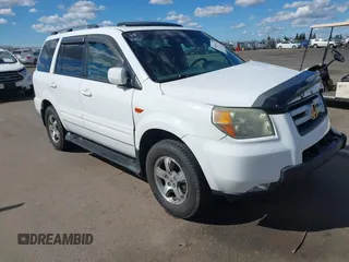 2006 Honda Pilot EX-L with VIN 2HKYF18706H526312, listed as a IAAI auction lot 41689322 with 180,603 mi miles and . Bid and sale history available at carsss.com. Image 1.