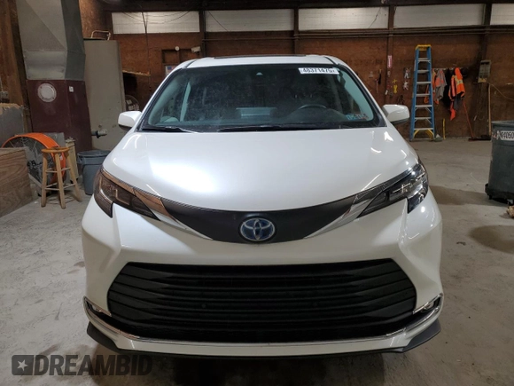 2021 Toyota Sienna XLE с VIN 5TDYSKFC7MS031162, выставлен на аукционе Copart как лот 48371475 с пробегом 47 536 миль миль и Списание • Salvage title. История ставок и продаж доступна на DreamBid. Изображение 5.