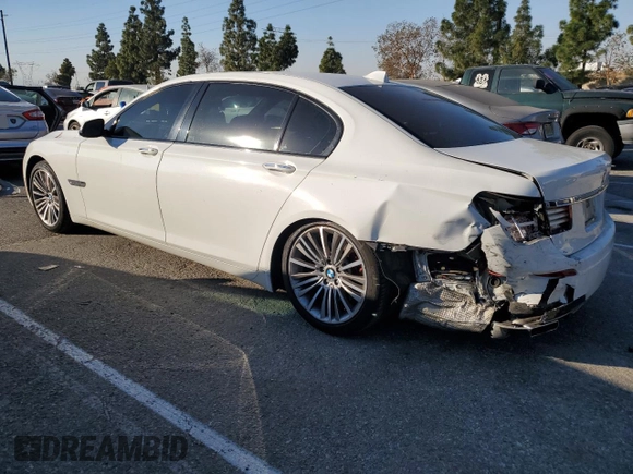 2015 BMW 7 Series 740Li with VIN WBAYE4C51FD947047, listed as a Copart auction lot 86773284 with 90,714 mi miles and Salvage Title. Bid and sale history available at DreamBid. Image 2.
