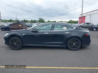 2014 Tesla Model S 60 с VIN 5YJSA1H10EFP48975, выставлен на аукционе IAAI как лот 42249935 с пробегом 105 524 миль миль и . История ставок и продаж доступна на DreamBid. Изображение 14.