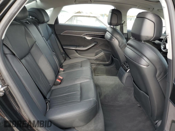 2020 Audi A8 z VIN WAU8EAF84LN004211, wystawiony jako Copart lot #53280765 z przebiegiem 66 930 mil mil oraz Szkoda całkowita • Salvage title. Historia ofert i sprzedaży dostępna na DreamBid. Obrazek 10.