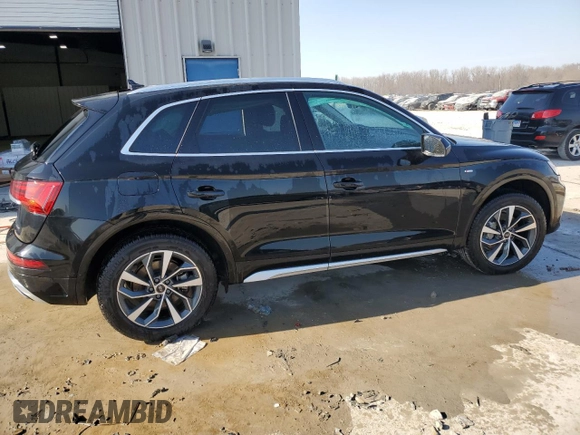 2023 Audi Q5 S line Premium Plus z VIN WA1EAAFY9P2018513, wystawiony jako Copart lot #47576785 z przebiegiem 44 580 mil mil oraz Szkody całkowita. Historia ofert i sprzedaży dostępna na DreamBid. Obrazek 3.