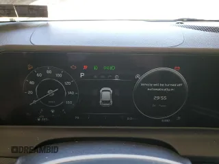 2024 Kia Seltos S z VIN KNDEUCAA4R7589092, wystawiony jako Copart lot #57033015 z przebiegiem 6 390 mil mil oraz Szkoda całkowita • Salvage title. Historia ofert i sprzedaży dostępna na DreamBid. Obrazek 9.