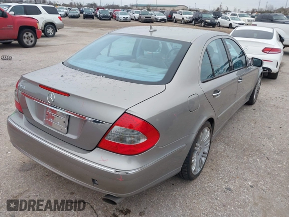 2008 Mercedes-Benz E-Class Luxury 3.5L with VIN WDBUF56X18B194957, listed as a IAAI auction lot 41606470 with 70,631 mi miles. Bid and sale history available at carsss.com. Image 4.