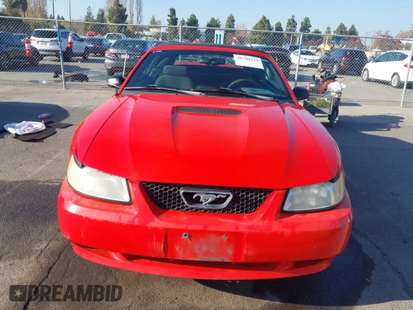 2000 Ford Mustang with VIN 1FAFP4444YF198834, listed as a IAAI auction lot 40780129 with 189,915 mi miles. Bid and sale history available at carsss.com. Image 12.