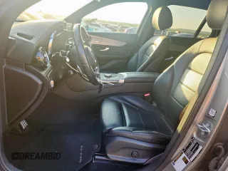 2019 Mercedes-Benz GLC 300 z VIN WDC0G4JB2KV146418, wystawiony jako Copart lot #60800515 z przebiegiem Nie podano mil oraz Czysty tytuł • Clean title. Historia ofert i sprzedaży dostępna na DreamBid. Obrazek 7.