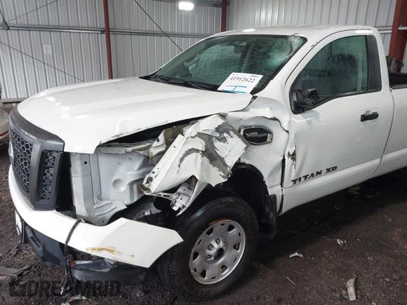 2017 Nissan Titan z VIN 1N6AA1R95HN544191, wystawiony jako IAAI lot #41912622 z przebiegiem 134 721 mil mil oraz . Historia ofert i sprzedaży dostępna na DreamBid. Obrazek 6.