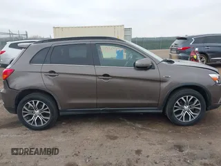 2018 Mitsubishi Outlander SEL z VIN JA4AR4AWXJZ020218, wystawiony jako IAAI lot #41705379 z przebiegiem 113 207 mil mil oraz . Historia ofert i sprzedaży dostępna na DreamBid. Obrazek 13.