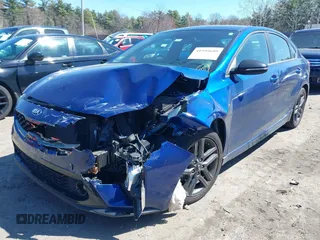 2020 Kia Forte GT-Line z VIN 3KPF34AD8LE190300, wystawiony jako IAAI lot #41994609 z przebiegiem 43 821 mil mil oraz . Historia ofert i sprzedaży dostępna na DreamBid. Obrazek 18.