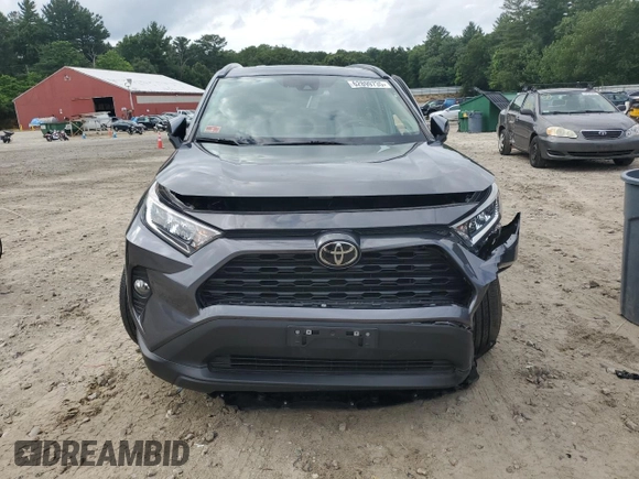 2021 Toyota RAV4 XLE Premium with VIN 2T3A1RFV5MC152318, listed as a Copart auction lot 62899735 with 41,376 mi miles and Salvage title. Bid and sale history available at DreamBid. Image 5.