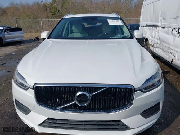 2019 Volvo XC60 Momentum with VIN LYV102DK0KB219297, listed as a IAAI auction lot 41781458 with 80,524 mi miles. Bid and sale history available at carsss.com. Image 12.